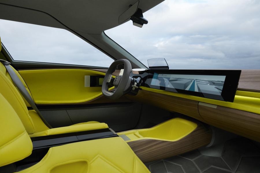 Интерьер Citroen CXPERIENCE Concept 2016 года  (фото 4 из 69)